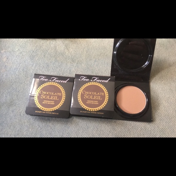 Too faced bronzer - Picture 2 of 3